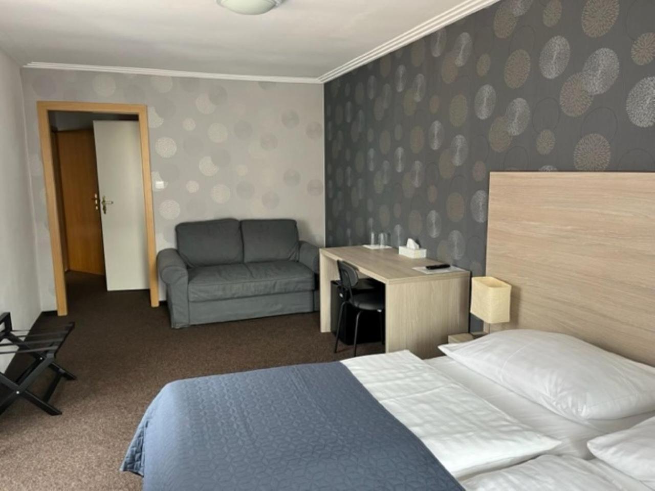 Hotel U Dvou Medvidku Chomutov Eksteriør bilde