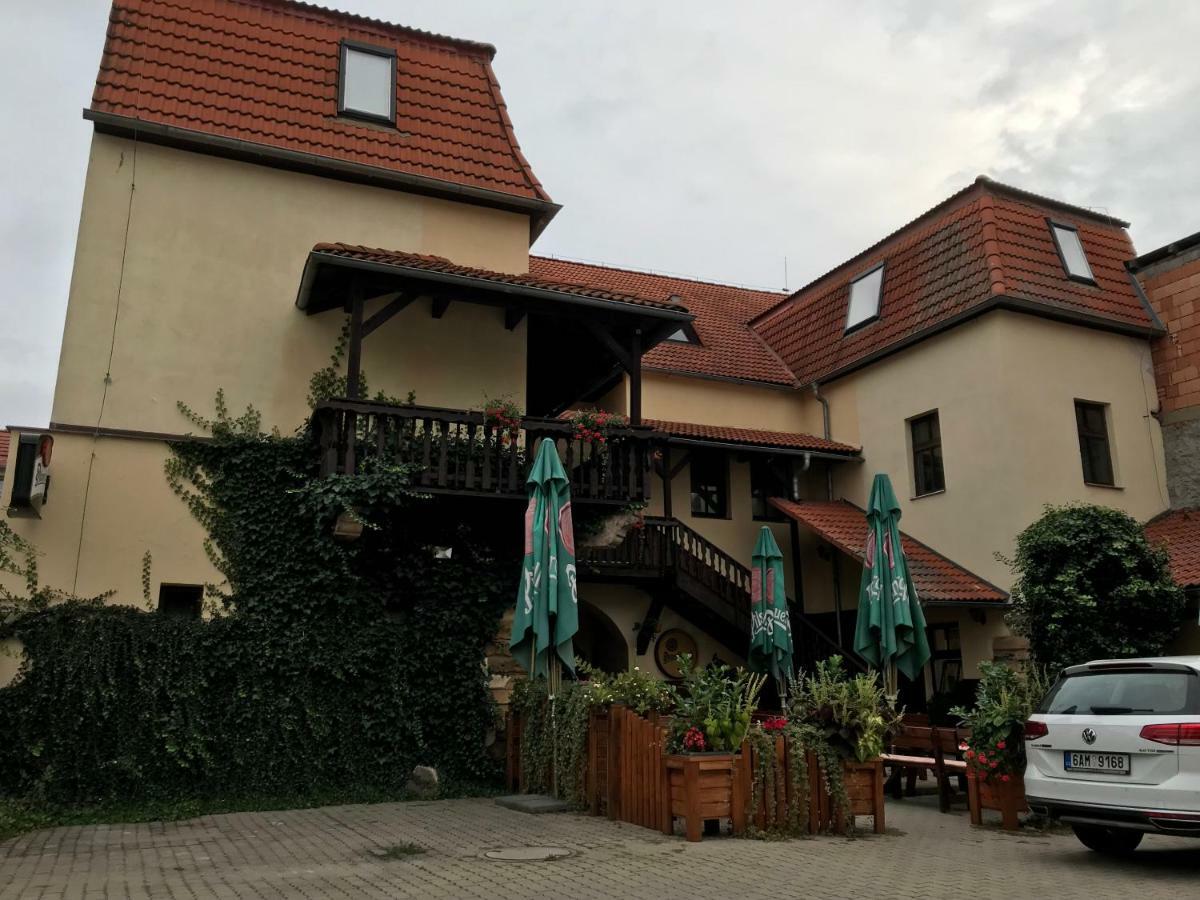 Hotel U Dvou Medvidku Chomutov Eksteriør bilde